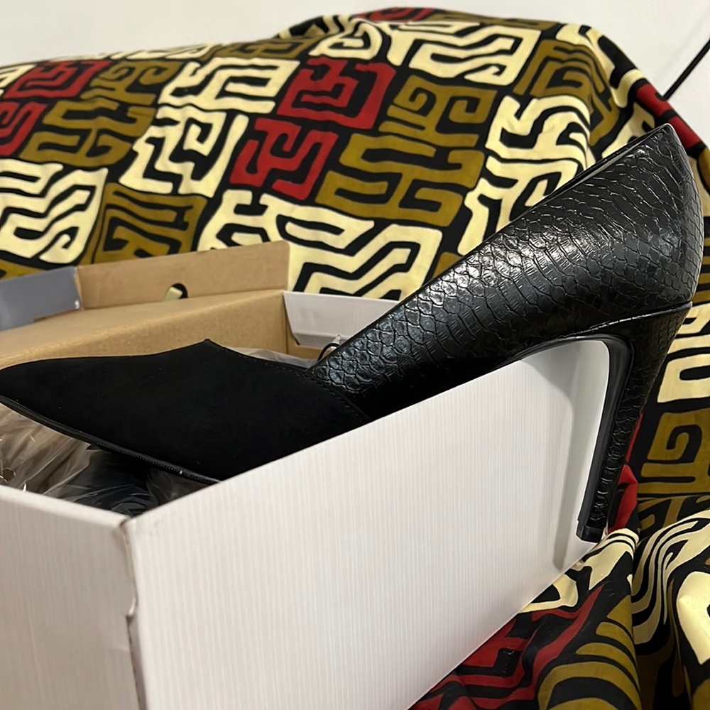 Worthington Size 11 Heels NIB Black